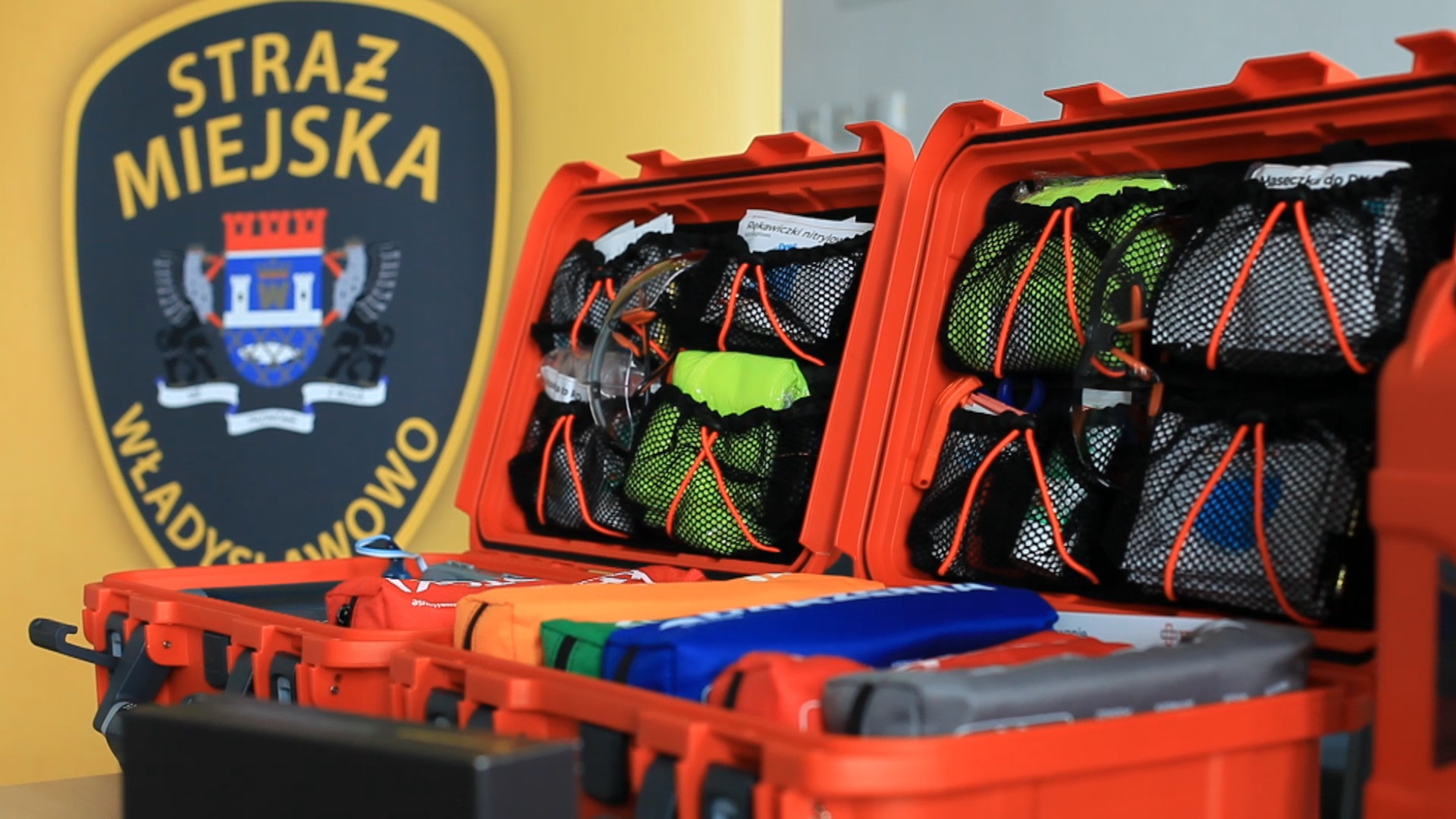 Straż Miejska we Władysławowie wzbogaciła się o dwie nowe mobilne apteczki z systemem Trauma Kit