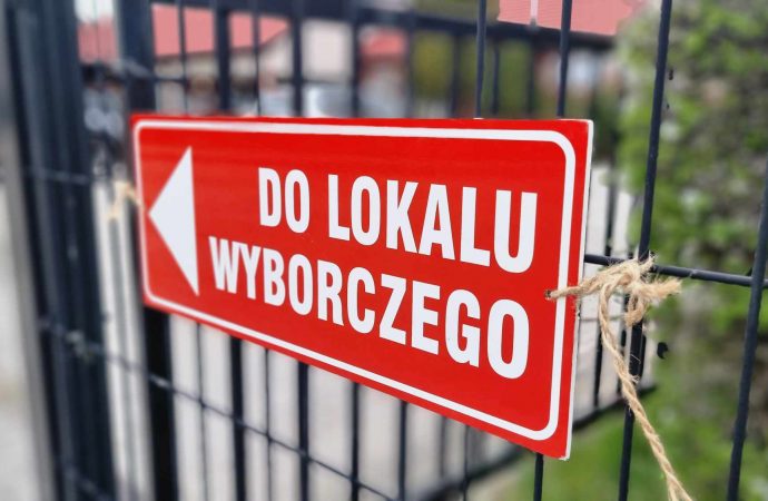 Wybory samorządowe 2024: frekwencja do godz. 17