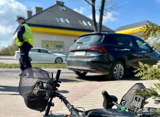 Wypadek na ul. Wojska Polskiego w Pucku: 64-letni rowerzysta w szpitalu