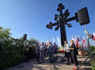 Rewa: uroczyste odsłonięcie tablic w Alei Zasłużonych Ludzi Morza – hołd dla bohaterów i tradycji