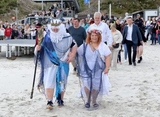 Sezon letni 2025 w Białogórze oficjalnie rozpoczęty! Impreza połączona ze zlotem Młodzieżowych Drużyn Pożarniczych przyciągnęła tłumy