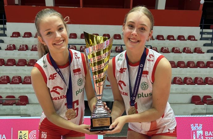 Aleksandra Wika i Helena Karsznia z powiatu puckiego Mistrzyniami Europy w siatkówce U16!