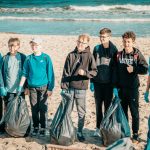„Baltic Clean Up” i akcja Sprzątania Świata: młodzi mieszkańcy powiatu puckiego powiedzieli „Tak” dla czystego środowiska!