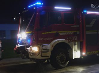 Nowy samochód ratowniczo-gaśniczy trafił do OSP w Strzelnie