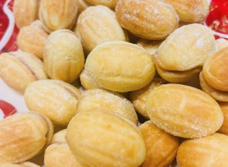 „Ciasteczka z Serca” w gminie Krokowa: kruche orzeszki z nadzieniem orzechowym