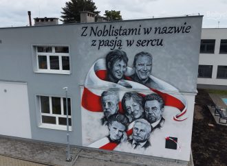 Mural na szkole w Łebczu