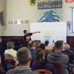 Spotkanie z podróżnikiem – Dawidem Dettlaffem w Pucku